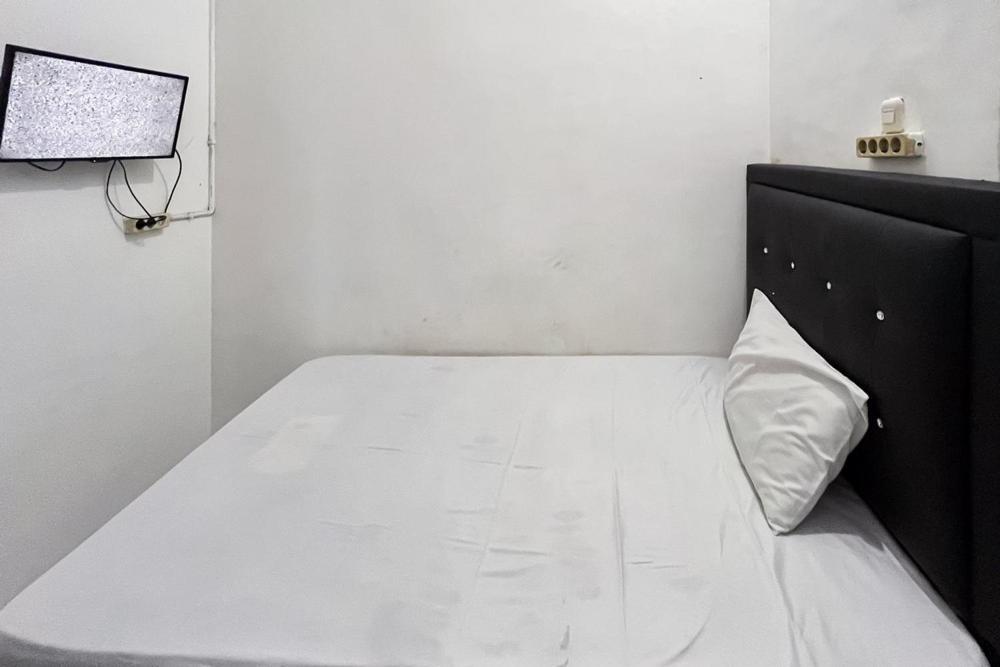 Kostel 99 Pangkal Pinang Redpartner Hotell Exteriör bild